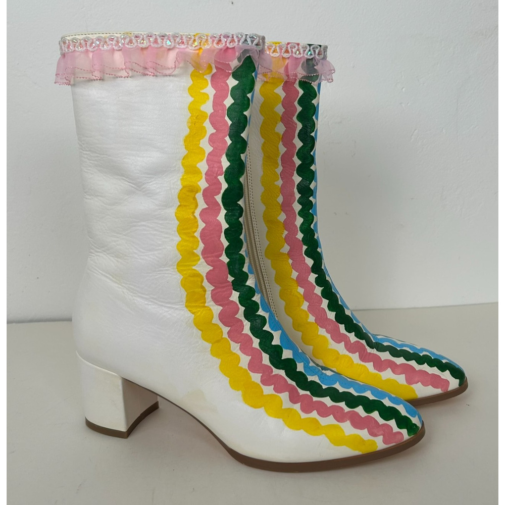 RARE Zig Zag Goods Boots White Rainbow Hand Painted Leather Pink Ruffle 8.5